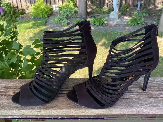 Brash Black Strappy Heels size 10 Like New  in Women's - Shoes in Brantford - Image 5