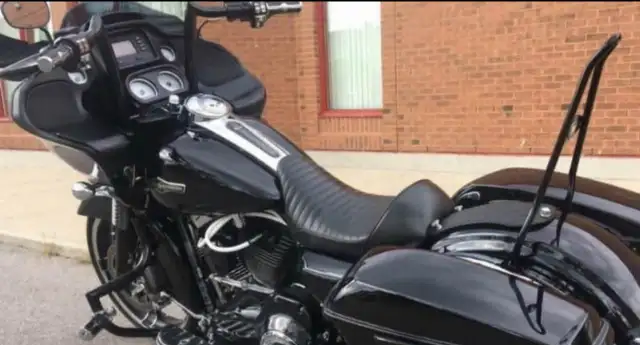 2016 HARLEY DAVIDSON ROAD GLIDE CUSTOM in Street, Cruisers & Choppers in City of Toronto - Image 10