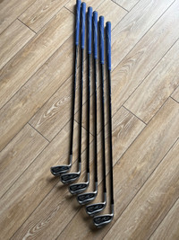 Mizuno JPX 800 irons  (left handed LH) golf clubs