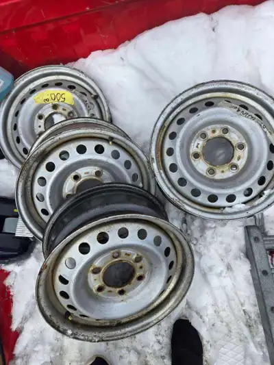 2021 ranger rims picked them up for my rig I didn't have the pattern right. 150 obo