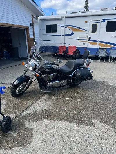 2021 Kawasaki valcon 900 . Great little cruiser only has 3600 kms asking $5500 obo