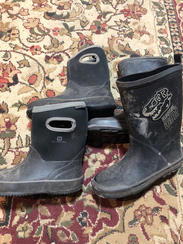 Boys boots size 4 in Free Stuff in Calgary