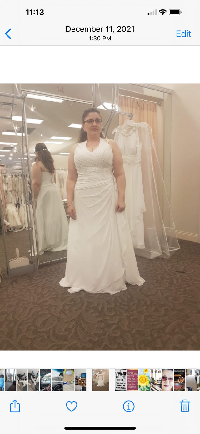  Halter Wedding Dress in Women's - Other in Edmonton - Image 3