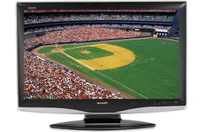 TV Sharp 32 po - Excellent état ! Télécommande incluse - 30 $, View more