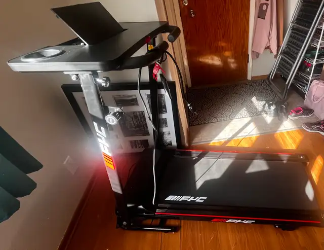 Treadmill 63826839171841122