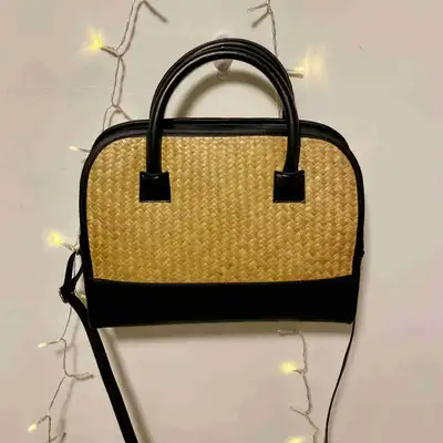New Straw messenger bag, View more