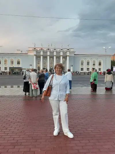 Babysitter available, View more