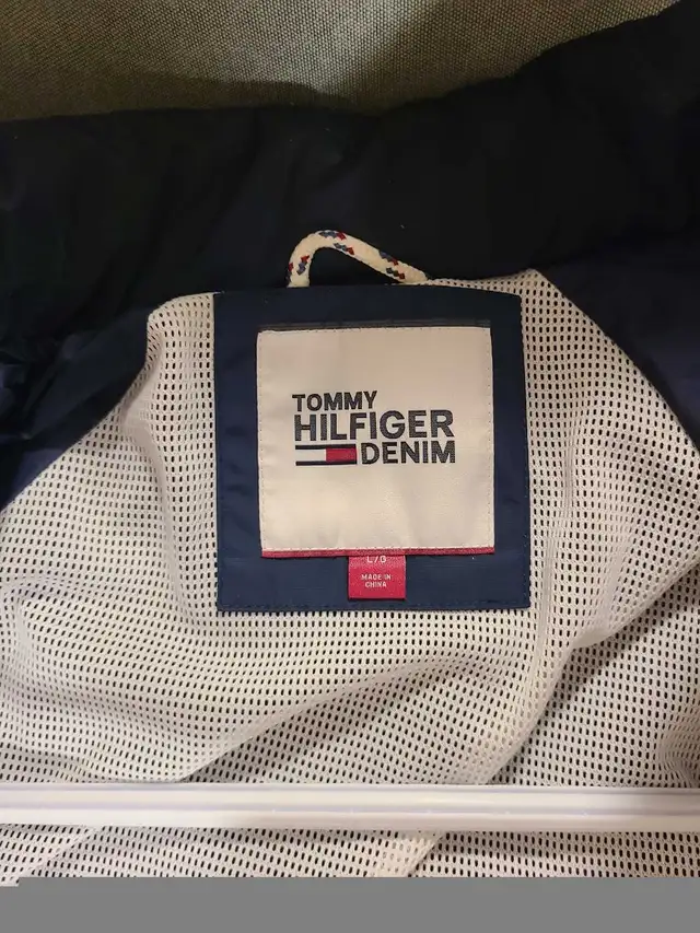 Large Tommy Hilfiger Jacket in Men's in Downtown-West End - Image 4