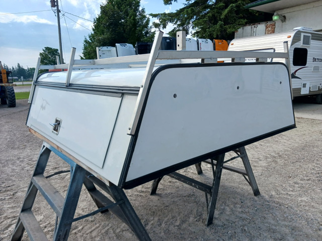 Chev Colorado/GMC Canyon Truck Cap/Topper in Other Parts & Accessories in Grand Bend - Image 2