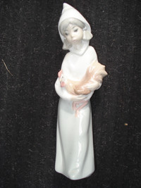 vintage Lladro "girl with hen" figurine