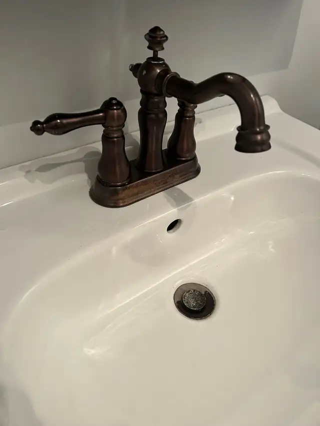 Robinet (salle de bain) in Plumbing, Sinks, Toilets & Showers in Longueuil / South Shore - Image 4