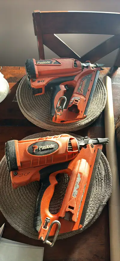 Pasload 30degree Cordless 30 Degree Framing Nailer .2 of these Included is 11 new gas cartridges. Al...