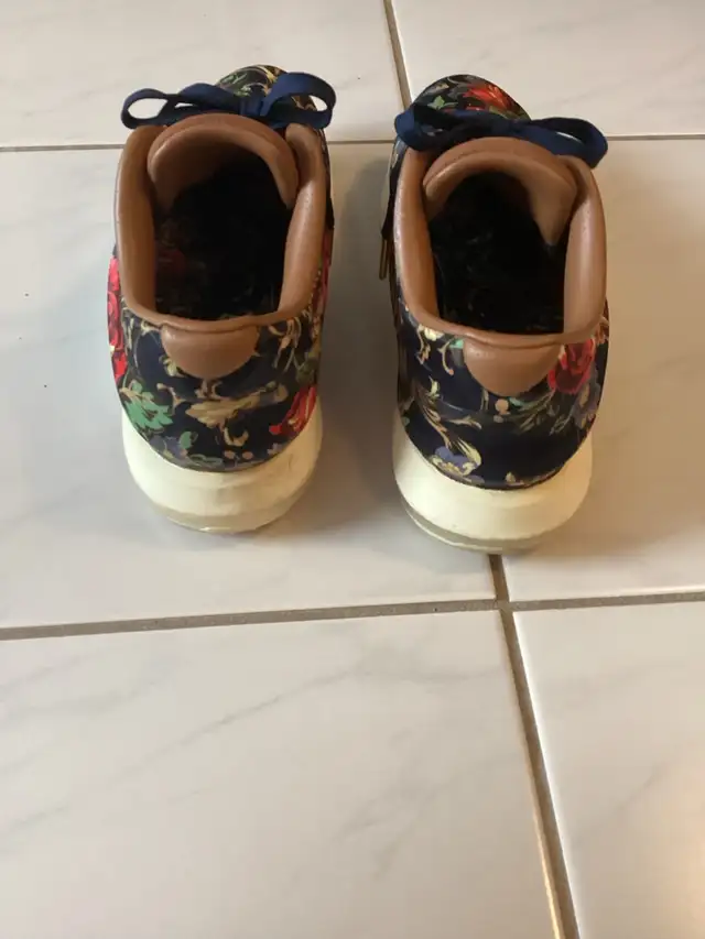 Nike Zoom KD 7 EXT QS Floral - size 7.5 in Men's Shoes in Oshawa / Durham Region - Image 5
