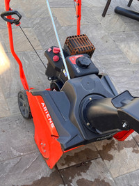 Commercial single stage snow blower