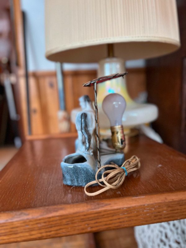 Vintage Beauceware HORSE tv lamp 1950 dans Éclairage intérieur et plafonniers  à Ville de Montréal - Image 3