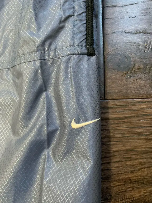 VINTAGE NIKE UPTEMPO PANTS SIZE XL in Men's in Mississauga / Peel Region - Image 6