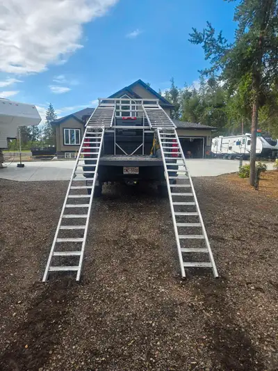 For sale Aluminium side by side deck with ramps. Easy to set up fit for short box.