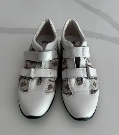 Step out in style with these women's Frau brand white leather sneakers, size 37, featuring a trendy...