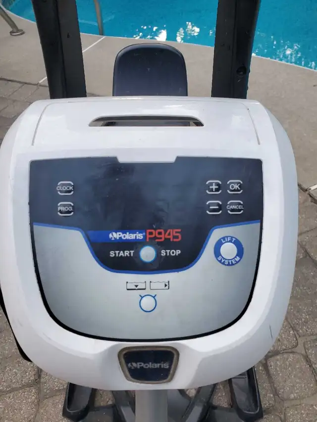 Polaris pool cleaner - stand P945 in Hot Tubs & Pools in City of Toronto - Image 3