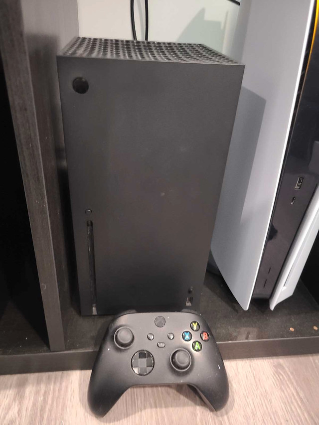 Console Xbox Series X in XBOX One in Longueuil / South Shore - Image 2