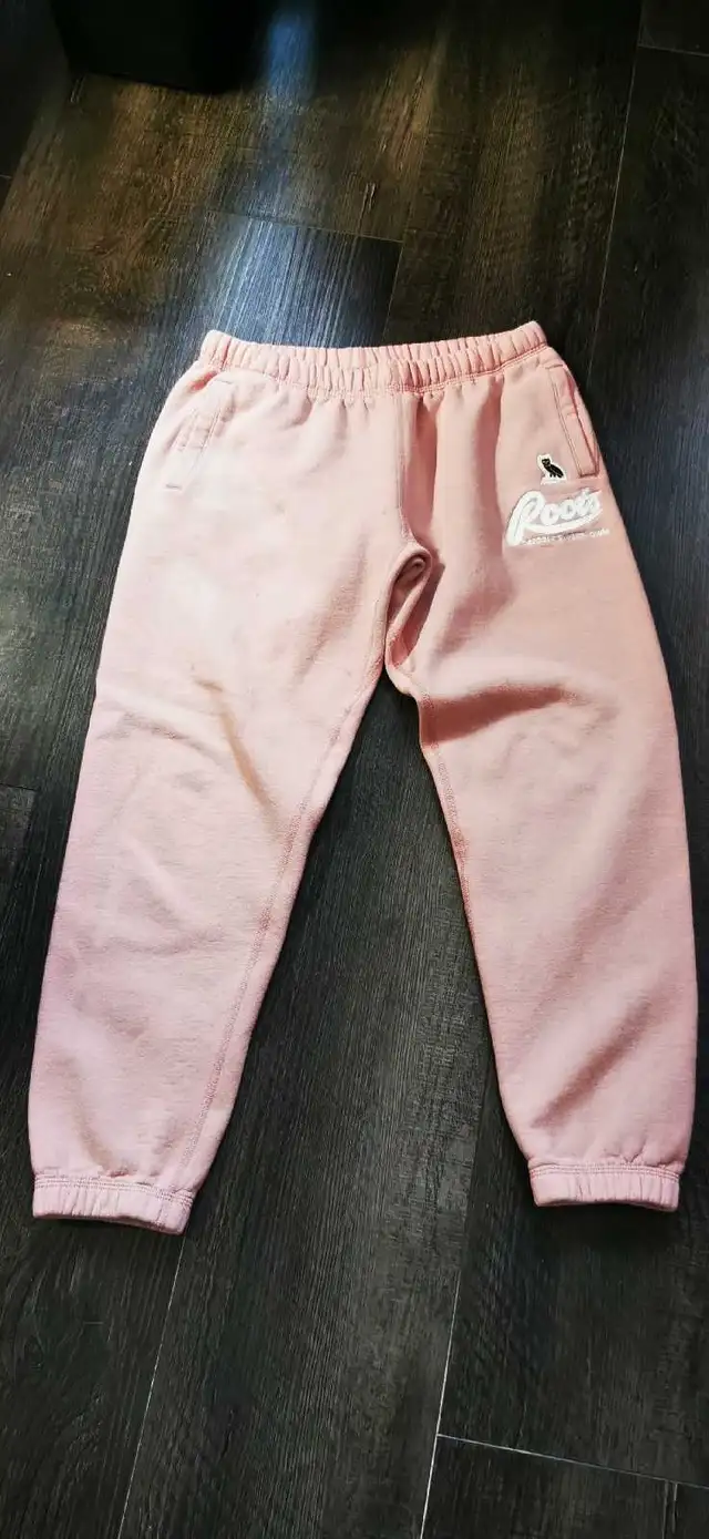 Medium sweatpant in Women's - Bottoms in City of Toronto - Image 6
