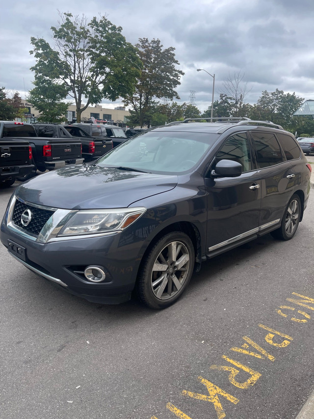 2014 Nissan Pathfinder platinum in Cars & Trucks in City of Toronto - Image 2