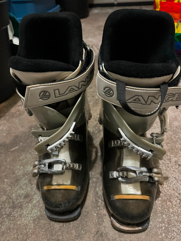 Lange Women’s Ski boots (size 8) in Ski in Mississauga / Peel Region