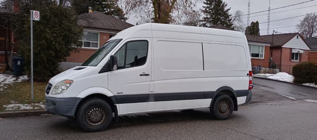Mercedes Sprinter 144 2009 FOR SALE in Cars & Trucks in City of Toronto - Image 2