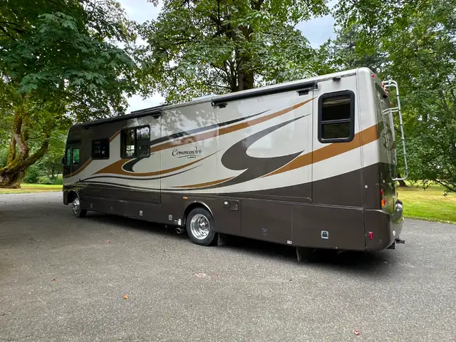 Class A motorhome 2008 in RVs & Motorhomes in Delta/Surrey/Langley - Image 4
