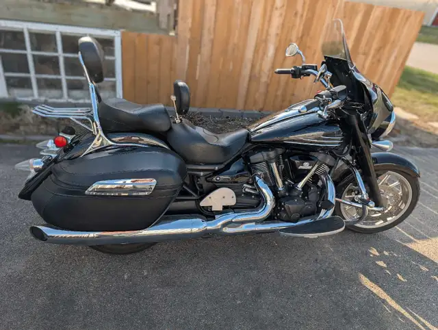 Yamaha V Star Roadliner in Street, Cruisers & Choppers in Regina - Image 2