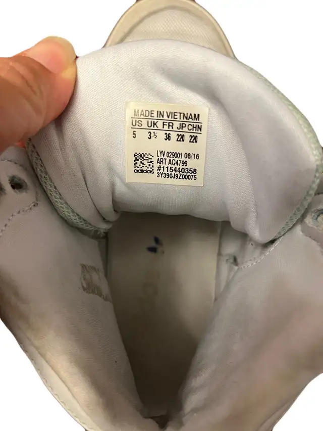 Adidas women’s size 5 Extaball high top sneakers, pastel in Women's - Shoes in Oshawa / Durham Region - Image 6