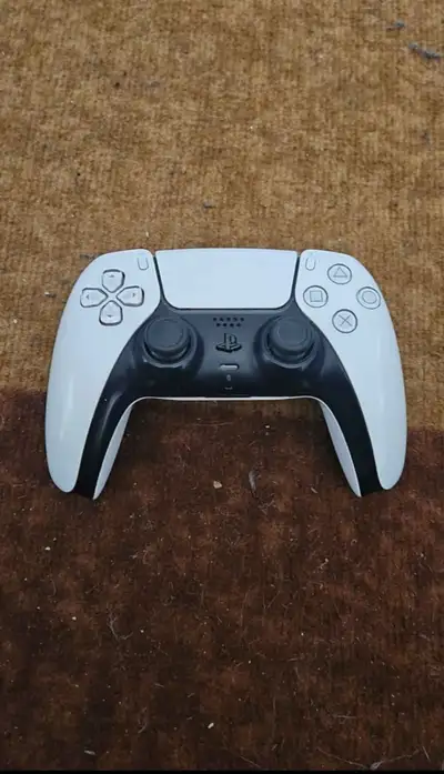 Ps5 controller, need gone ASAP, View more