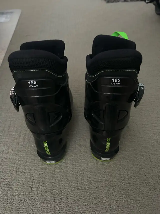 Rossignol Comp J3 Ski Snowboarding Boots in Ski in Calgary - Image 7