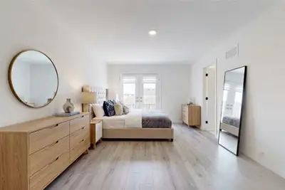 Master Suite for Rent – $1,090/month (Bowmanville, ON) Available: October 1, 2026 Occupancy 1 only :...
