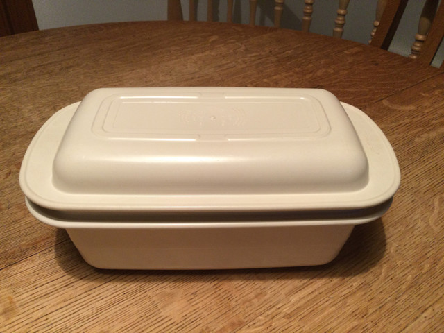 ULTRA 21 TUPPERWARE  Moule 2L va au four et au micro onde RARE dans Art et objets de collection  à Laval/Rive Nord