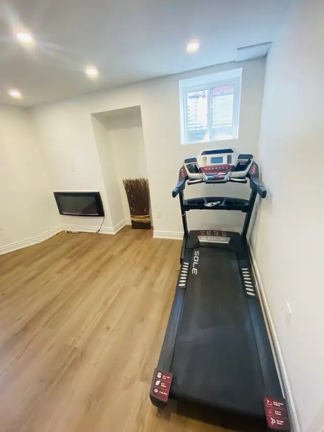 2 bedroom , One bathroom and one kitchen Basement in Milton in Long Term Rentals in Oakville / Halton Region - Image 6