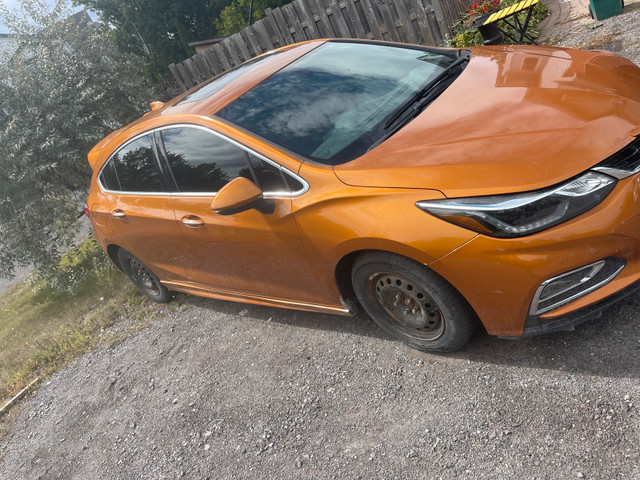 2017 Chevy Cruze in Cars & Trucks in Ottawa - Image 3