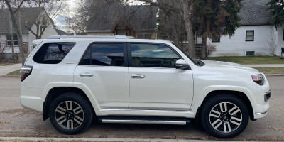 2022 Toyota 4Runner Limited - Fully loaded,Like New Low Kms
