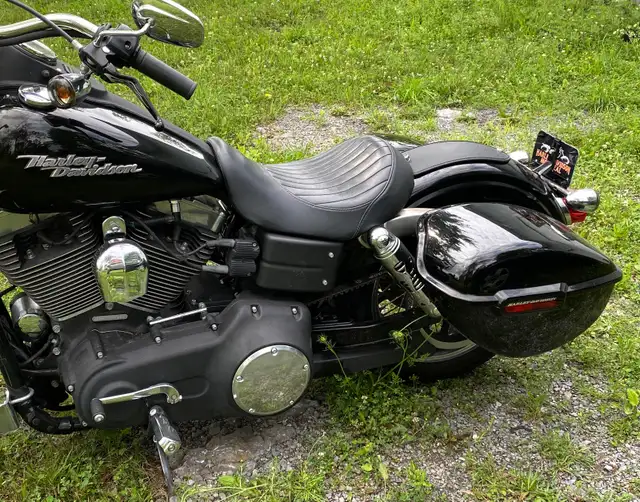 2007 Harley Davidson Street Bob in Street, Cruisers & Choppers in Ottawa - Image 7