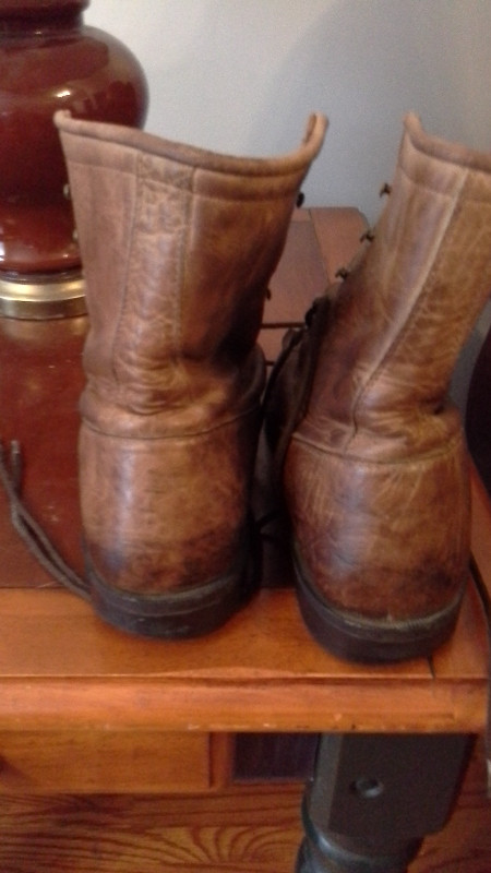 2 PAIRS VINTAGE BOULET BOOTS dans Femmes - Chaussures  à Ouest de l’Île - Image 3