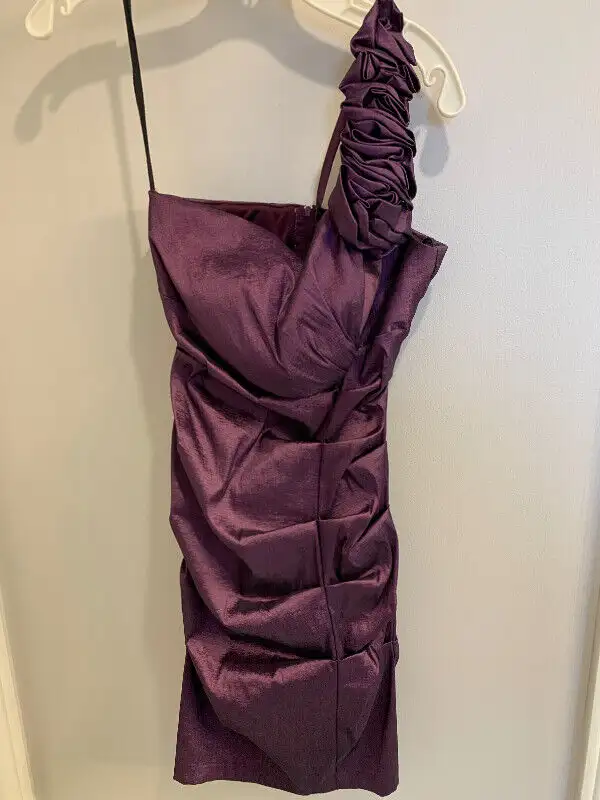 Graduation/Semi-Formal/Prom Dress in Women's - Dresses & Skirts in Kitchener / Waterloo - Image 2