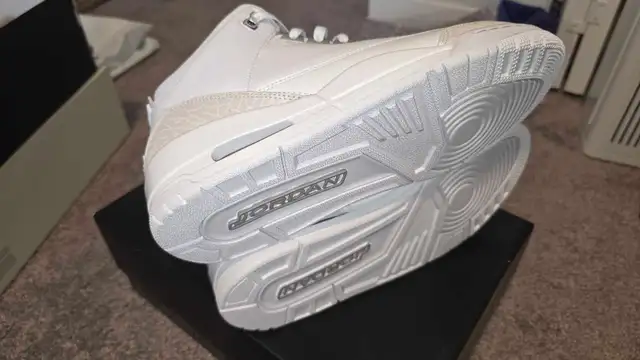 air jordan 3 pure money silver anniversary in Men's Shoes in Edmonton - Image 4