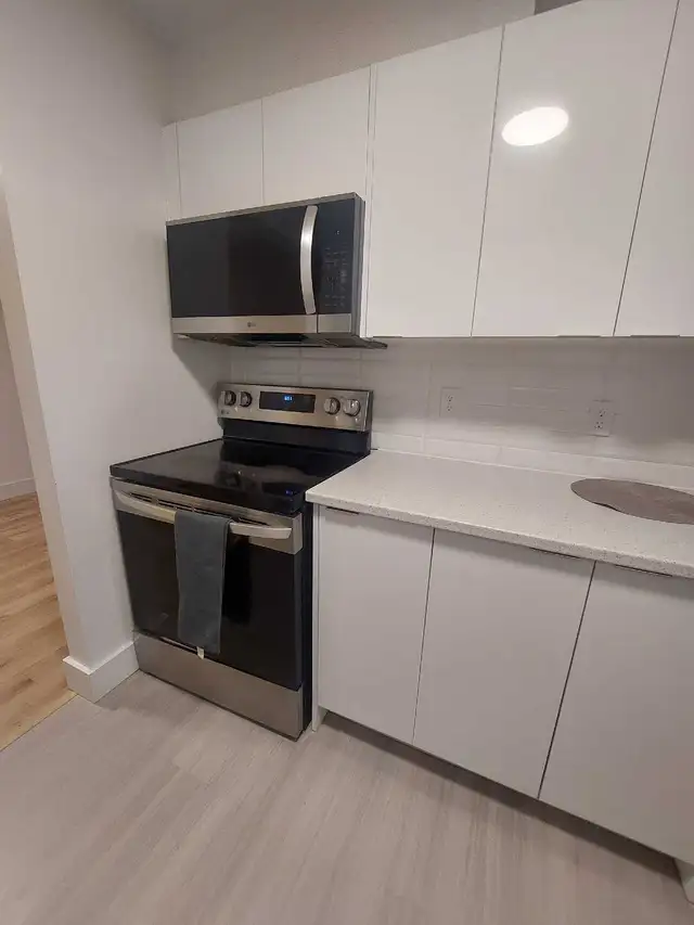 room for rent in Room Rentals & Roommates in City of Halifax - Image 6