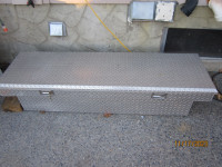 Checker Plate Lockable Truck Tool Chest w/keys