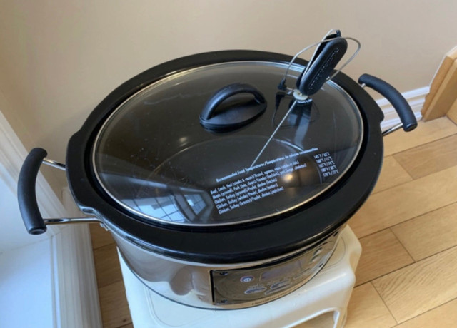 Hamilton Beach Set’n Forget, Programmable Slow Cooker, 6qt in Other in Markham / York Region - Image 3