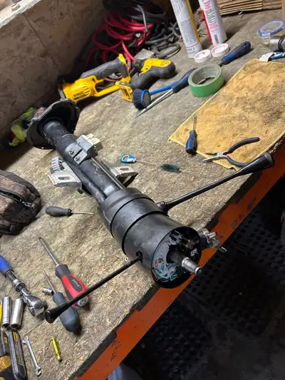 This column has been fully disassembled, cleaned and inspected. All the old grease haze been removed...