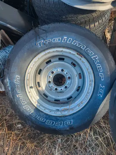 Set of valley rims .6 bolt .4x4 tailgate chrome .bug deflector...wheelwell trim all in new long box...