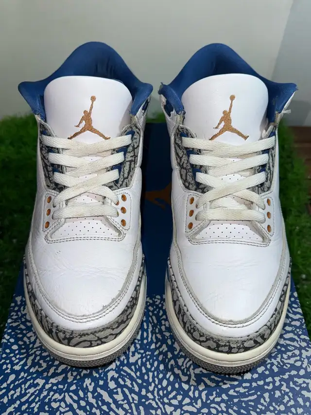 Size 8 - Air Jordan 3 Wizards  in Men's Shoes in Mississauga / Peel Region - Image 4