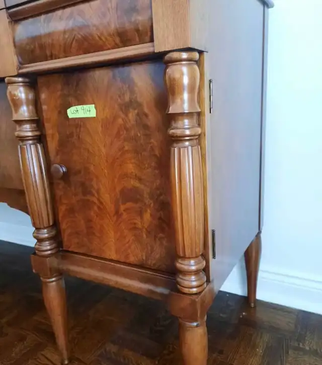 Antique Wood Sideboard in Hutches & Display Cabinets in Markham / York Region - Image 4