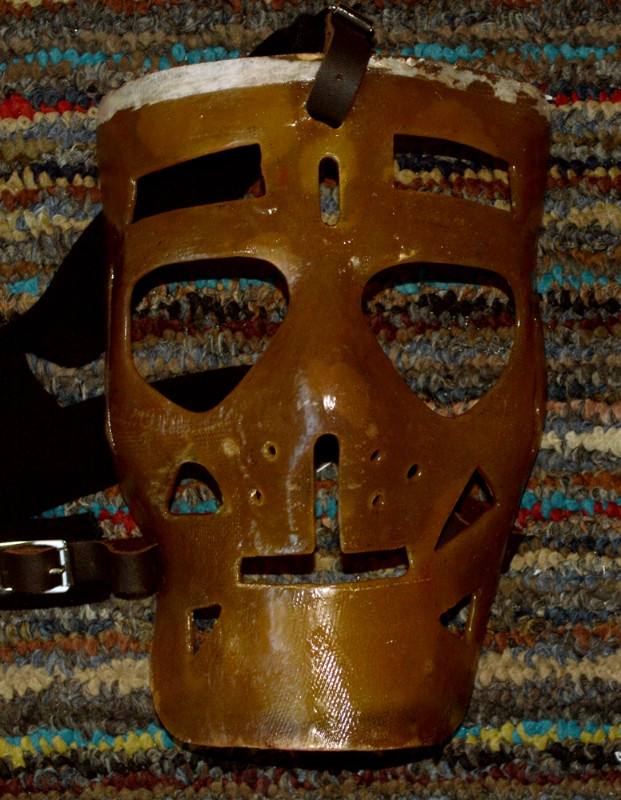 Terry Sawchuk Goalie mask replica replique de masque de gardien dans Art et objets de collection  à Ville de Montréal - Image 2